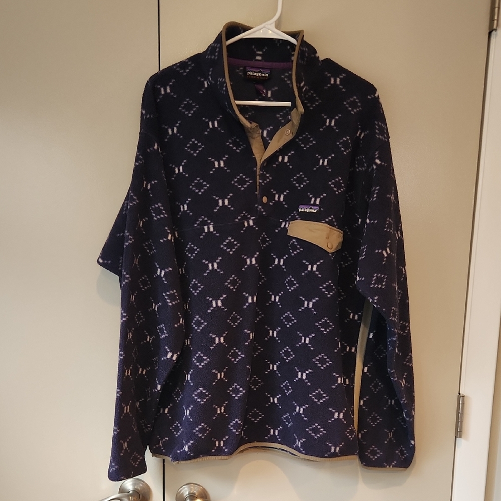 Patagonia Navy Blue Geometric Synchilla Fleece